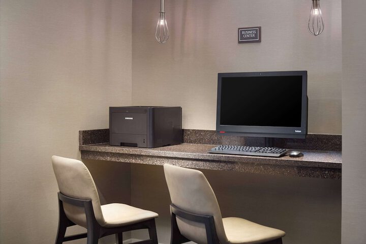 Business Center 34 of 35