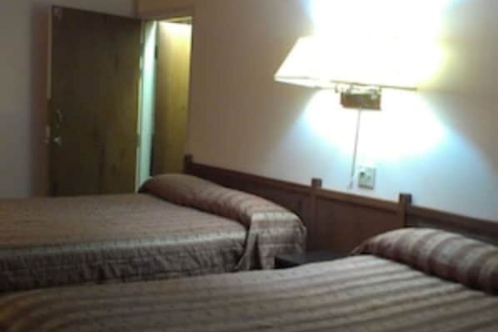 Room 25 of 64