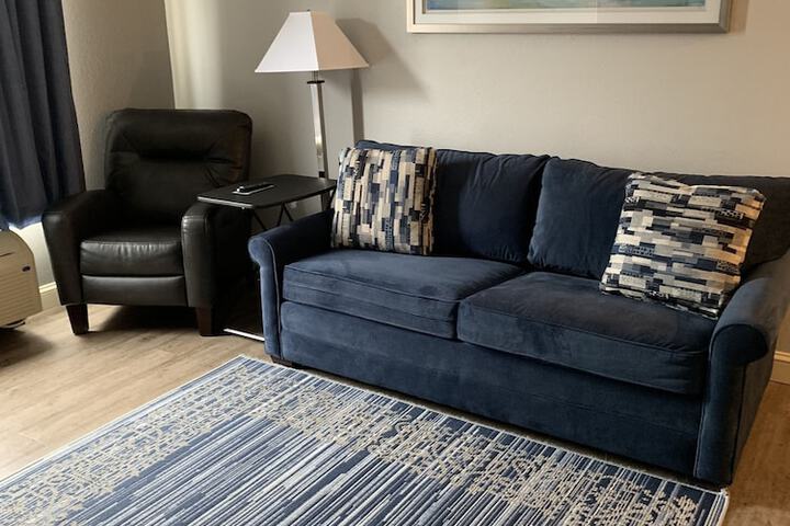 Room 2 of 91