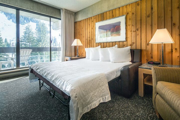 Room 15 of 32