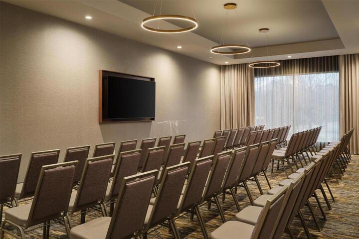 Doubletree by Hilton Greenville Airport