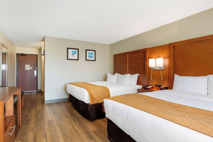 Comfort Inn & Suites Milford