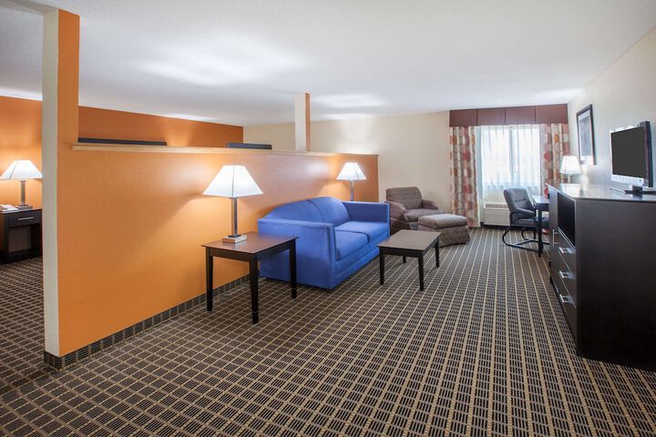 Room 14 of 18