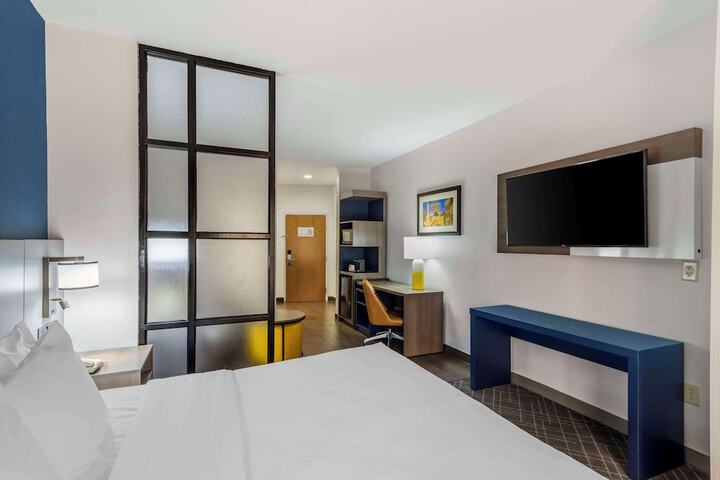 Room 49 of 69