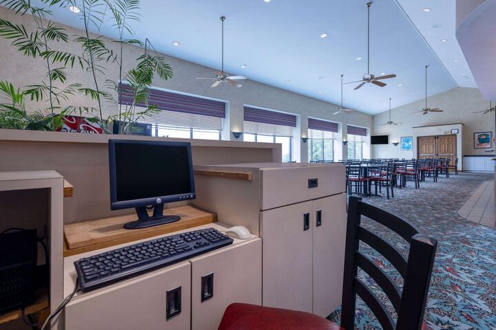 Business Center 30 of 30