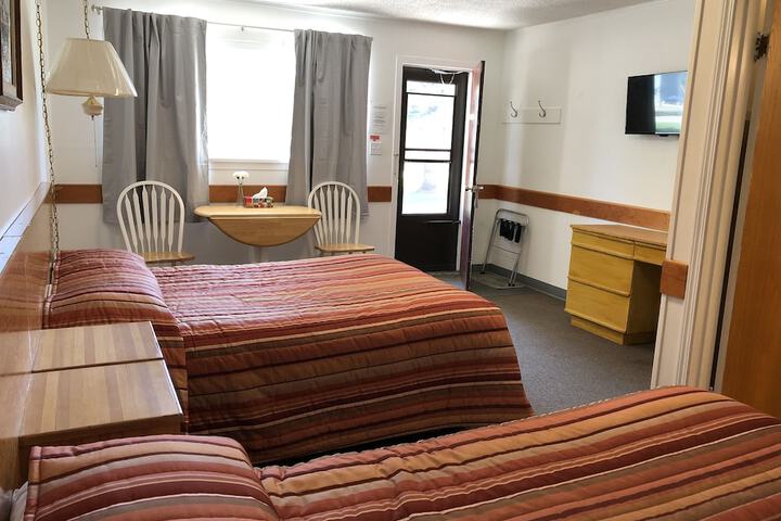 Room 10 of 19