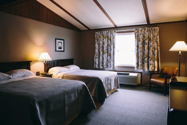 Room 6 of 20
