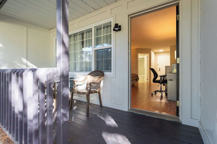 Super 8 by Wyndham Gananoque / Country Squire Resort