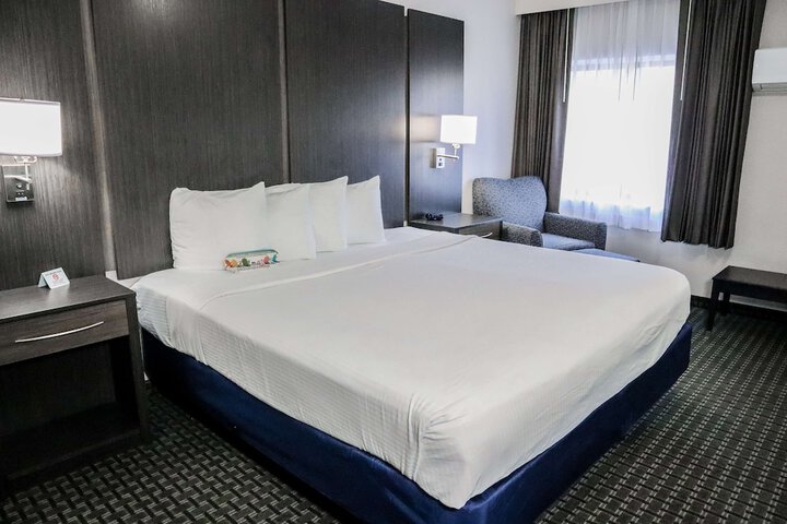 Room 16 of 26