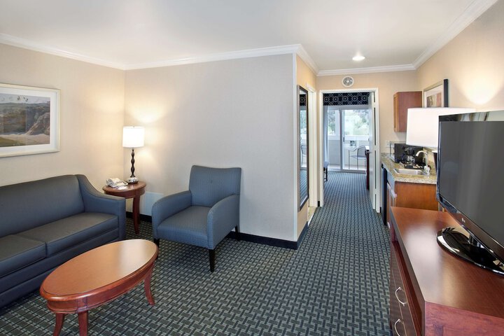 Room 19 of 32