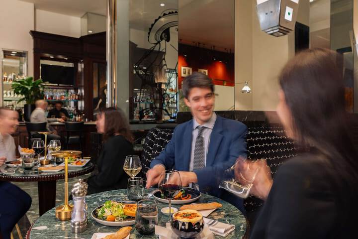 Dining 45 of 58