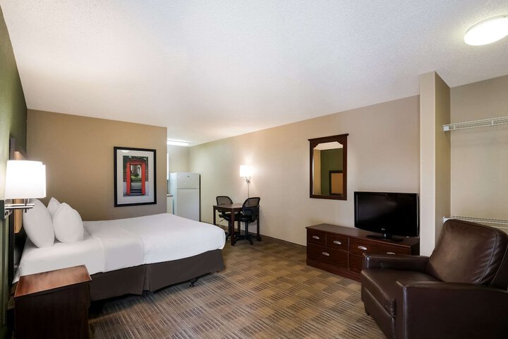 Room 14 of 38