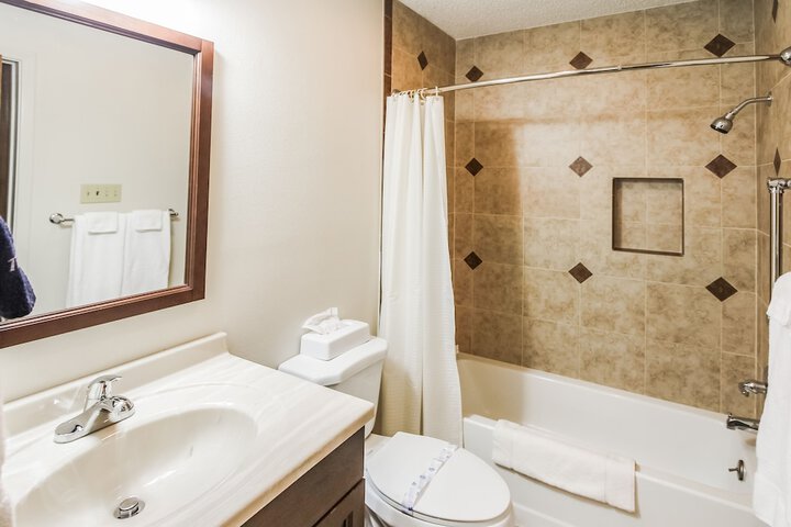 Room 13 of 22