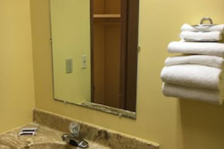Economy Inn