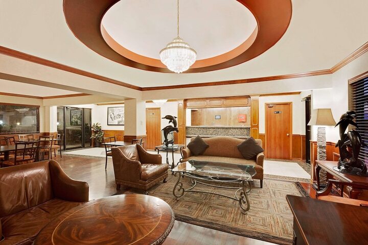 Hotel Interior 4 of 13