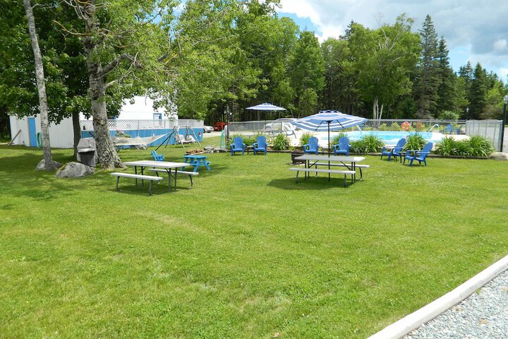 Property Grounds 33 of 37
