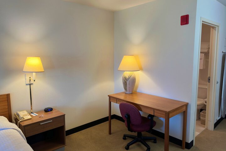 Room 28 of 72