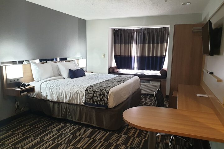 Room 40 of 53