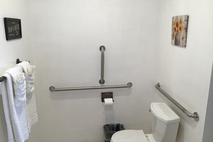 Room 82 of 146