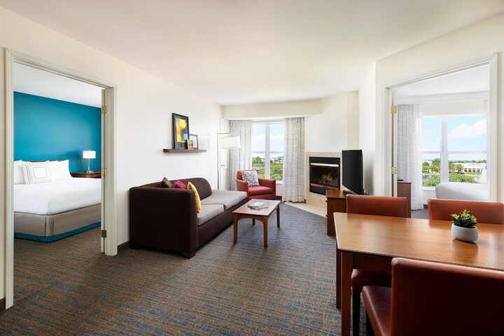 Room 33 of 59