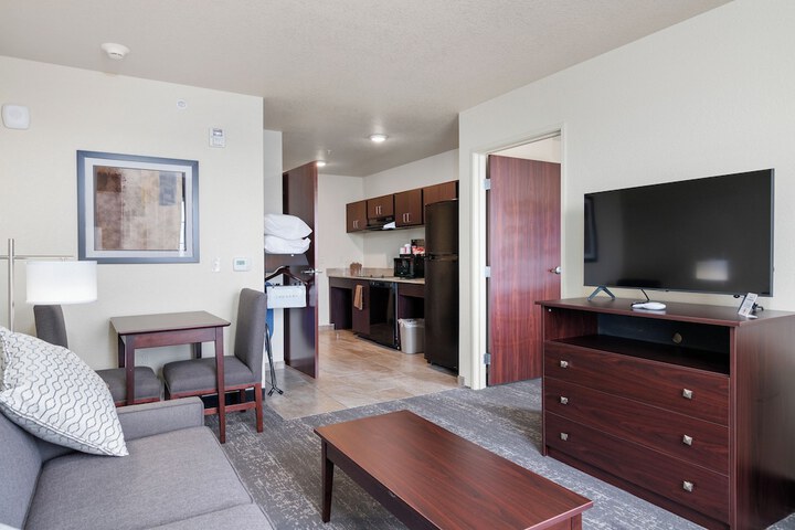 Room 18 of 33