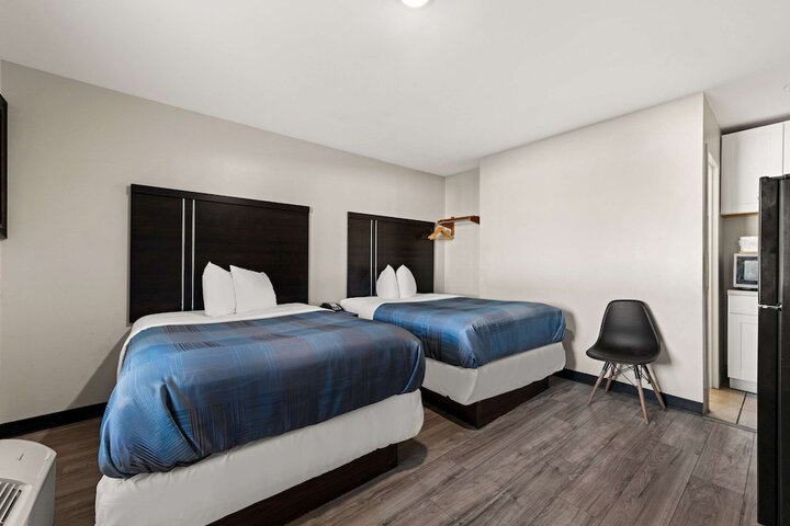 Room 33 of 36
