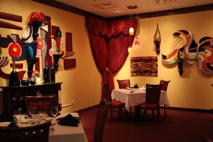 Dining 27 of 42
