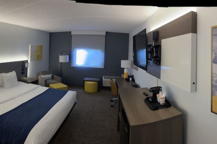 Room 25 of 42