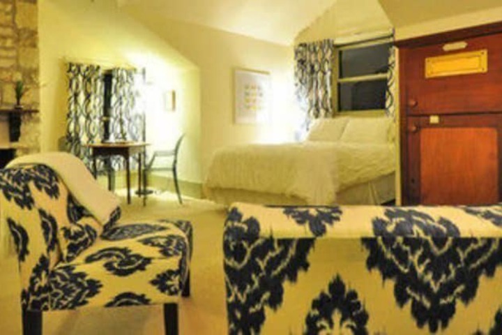 Room 313 of 353