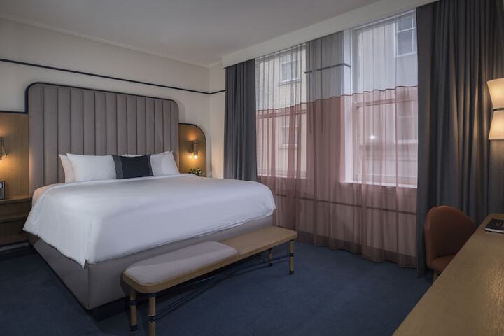 Hu. Hotel