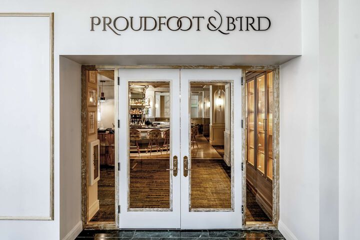 Hotel Fort Des Moines Curio Collection by Hilton