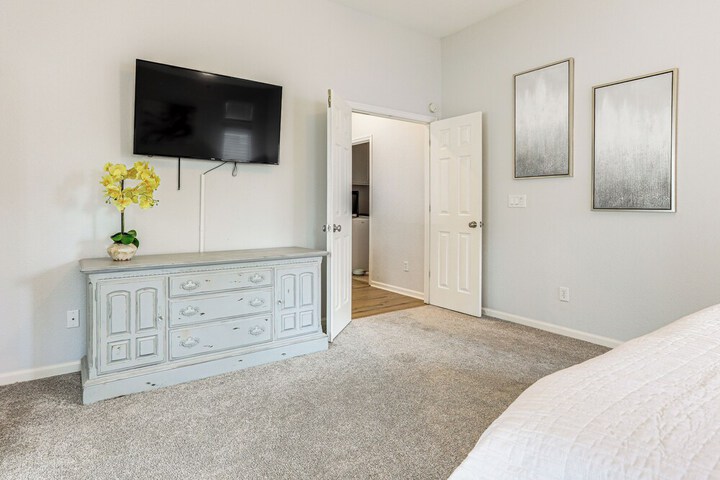 Family Home Near Folsom Lake in El Dorado Hills!