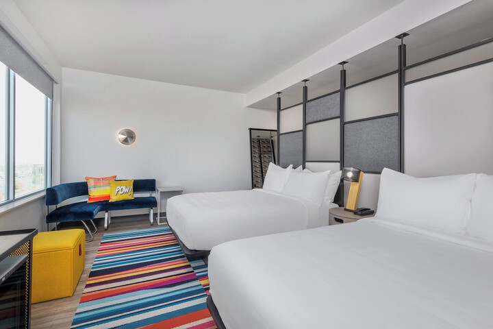 Room 17 of 27