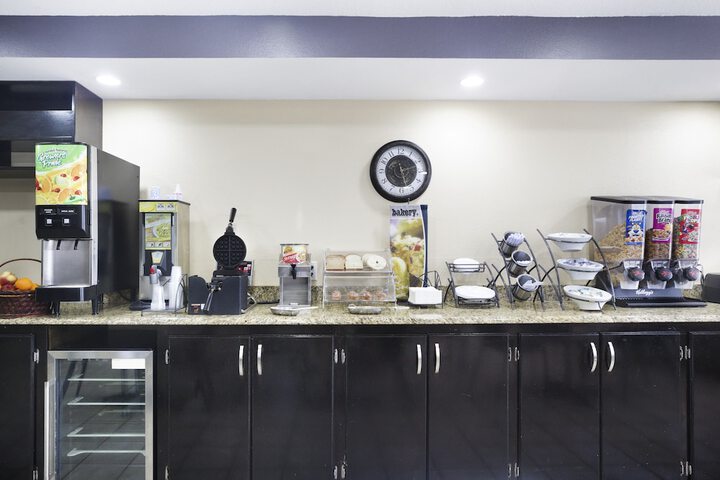 Breakfast/Coffee Service 15 of 21