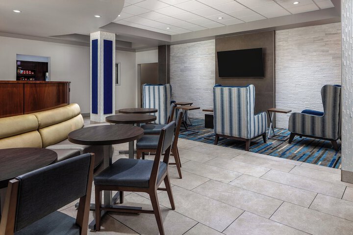 Holiday Inn Express St. Louis West - OFallon by IHG
