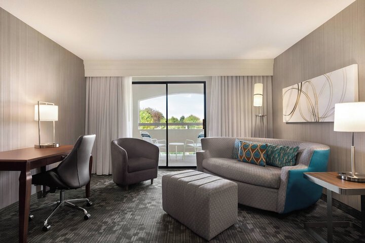 Courtyard by Marriott Salinas Monterey