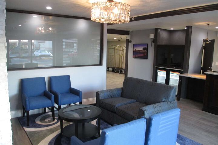 Hotel Interior 8 of 21