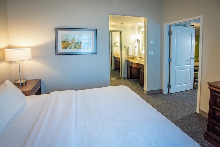 Room 9 of 13