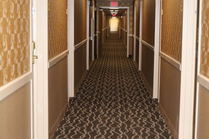 Ballroom/Hall 34 of 35