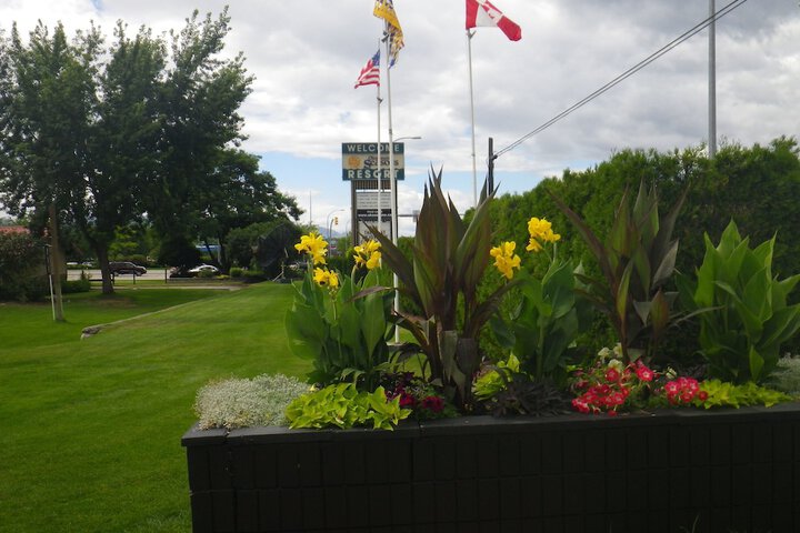 Property Grounds 37 of 41