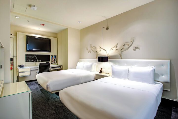 Room 35 of 112