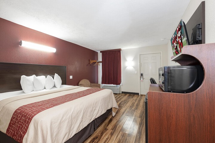 Room 17 of 30