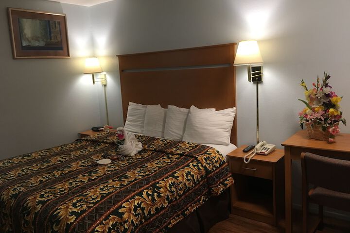 Room 43 of 47
