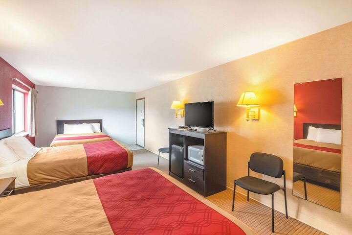 Room 25 of 63