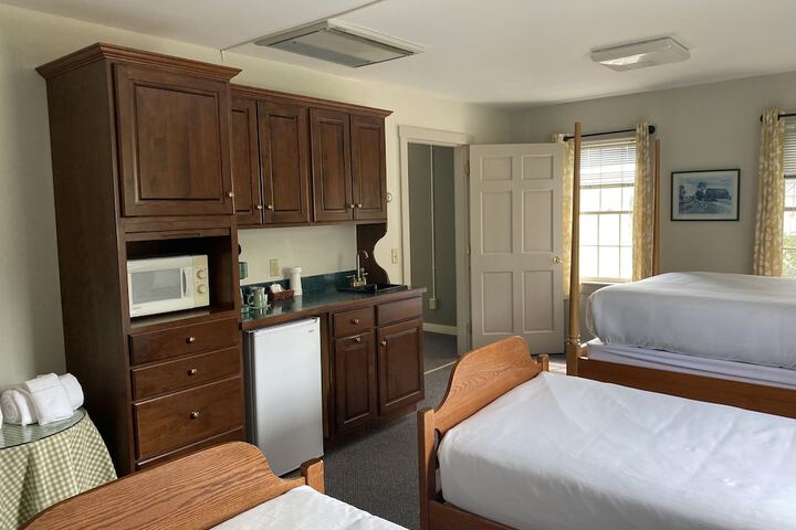 Room 73 of 294