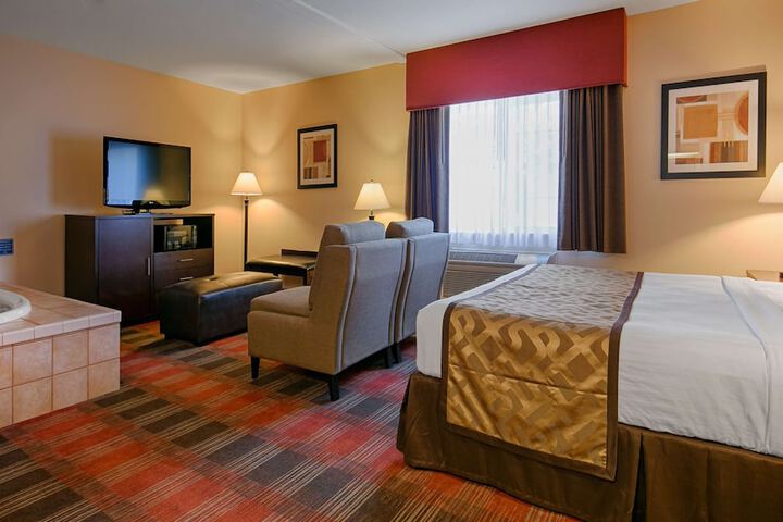 Best Western Dallas Inn & Suites