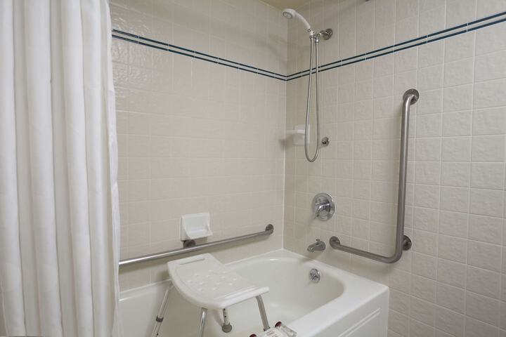 Room 12 of 21