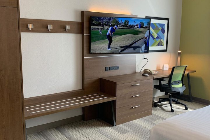 Room 14 of 35