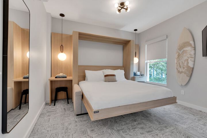 Room 17 of 48