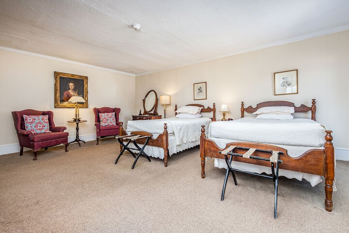 Wayside Inn